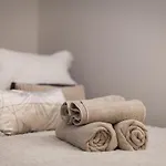Camellia- Cozy Daire