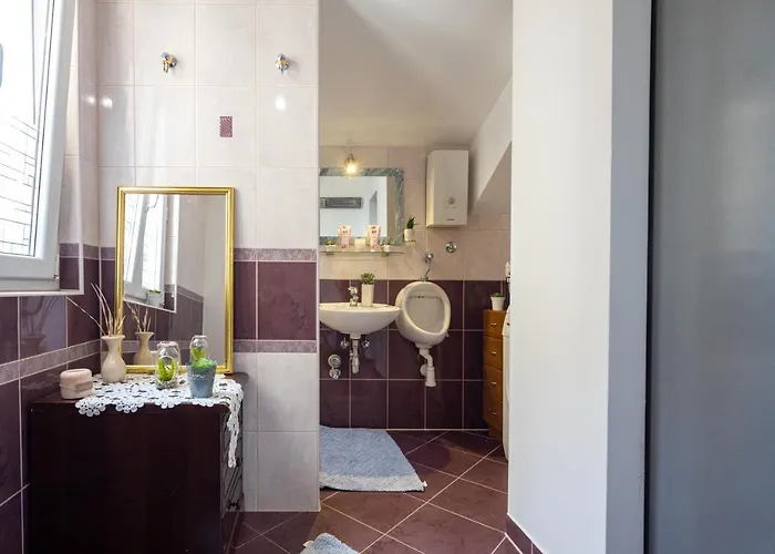 Camellia- Cozy Apartment