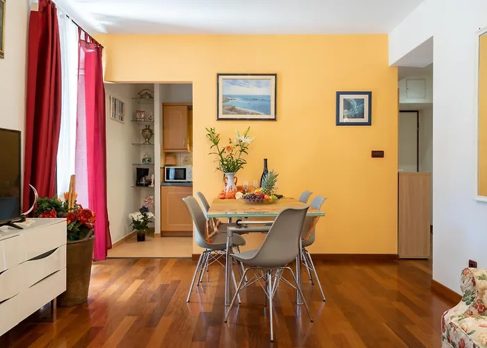 Camellia- Cozy * Split